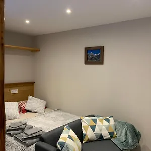 https://au-coeur-des-alpes.hotels-rhonealpes.com